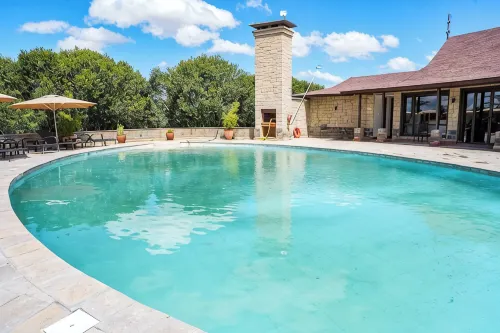 Nyikani House – Safari Stay with Mt. Kenya Views - Villas