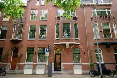 Mr.Lewis Rotterdam Hotels in 