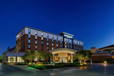 Courtyard Springfield Downtown Các khách sạn ở Springfield