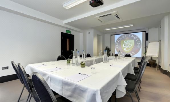 2. 더 게인스버러 ..