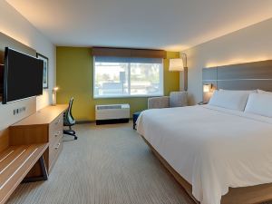 Holiday Inn Express & Suites Roanoke – Civic Center