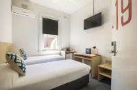 Melton Hotel Hotels in Lidcombe