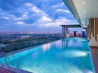 Aston Gresik Hotel & Conference Center - Family