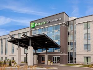 Holiday Inn Express & Suites Saint - Hyacinthe