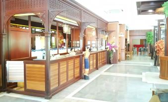 River Grand Hotel
