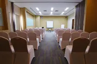 Anara Sky Kualanamu Hotel Hotels in Pasar Enam Kuala Namu