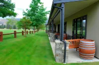 Carrick Lodge Motel Hotels in Cromwell