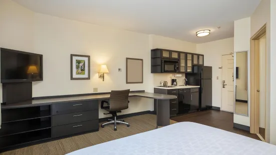 MainStay Suites - Wichita NE