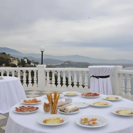 Hotel Salobreña Suites
