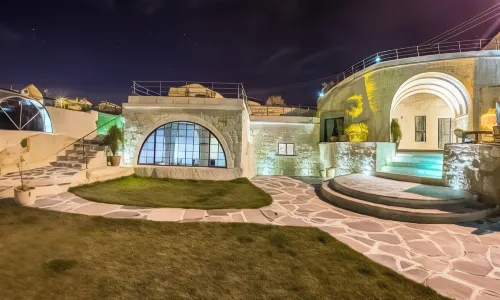 Hezen Cave Hotel
