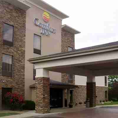 Comfort Inn Hotel Exterior