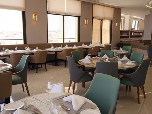 H Luxury Hotel