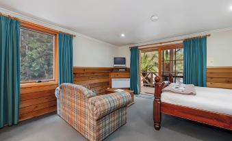 Cradle Forest Inn