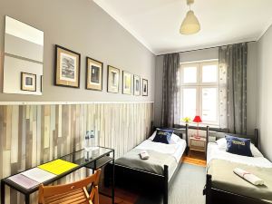 Explorer Hostel & Apartment Stare Miasto Old Town 24H