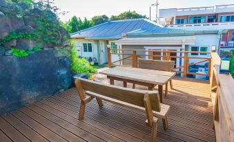 Seogwipo Hwamok Pension
