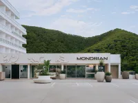 Mondrian Ibiza Hôtels à : Cala Llonga