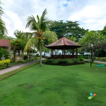 Lovina Beach Hotel Отели рядом с достопримечательностью «Пляж Ловина»