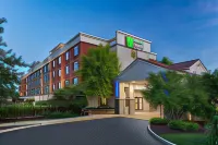 Holiday Inn Express EXTON - GREAT VALLEY by IHG - Parking