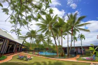 Scotty's Mission Beach Hotels in Tully