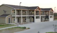 Eagle's Den Suites Kenedy a Travelodge by Wyndham Hotel di Karnes City