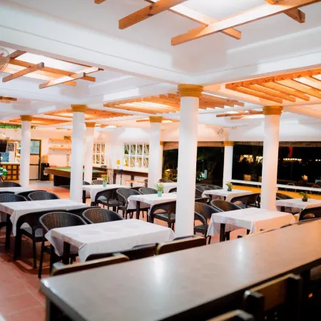 Cris Del Mar Resort