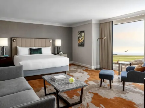 Fairmont Vancouver Airport