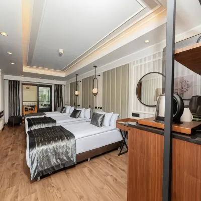 موكارناس بيرا هوتل Hotels near ثانوية غالاتاساراي