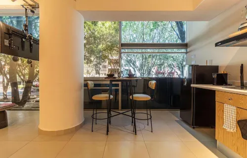 Kukun Insurgentes Roma - โฮมสเตย์