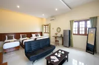 S5 Guest House Yogyakarta - parking