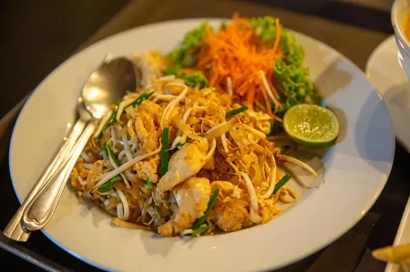 Rock and Tree House Resort Отели рядом с достопримечательностью «Bang Hua Rat»