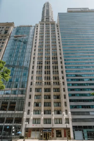 Club Quarters Hotel, Wacker at Michigan