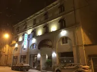 Hôtel L'Univers Hôtels à : Châtellerault