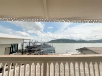 Casa der See Boutique House Hotels in Singhanakhon