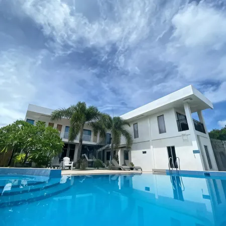 A Villas Resort & Restaurant