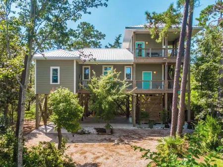 The Treehouse by the sea!