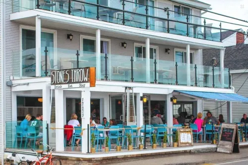 Gorgeous New Construction Beach House, 2 Minute Walk from Long Sands Beach Hotels in Cape Neddick