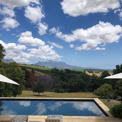 Sugarbird Manor Hotels near Remhoogte Wine Estate