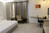 كيز لايت باي ليمون تري هوتلز، مايفيلد، جورجاون - جاكوزي