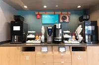 avid hotel SUMMERVILLE by IHG - breakfast