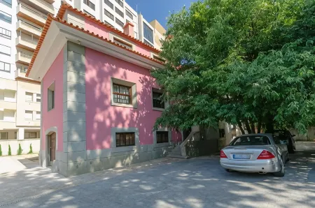 Le Jardin Lisbon Отели в г. Лумиар