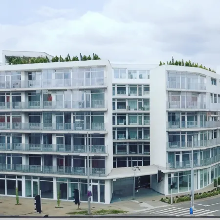 Parizs Garden Apartments