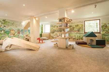 Arietes Marmont Resort