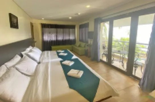 Pier Uno Dive Resort