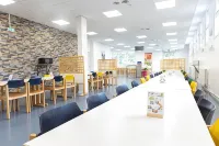 Auberge de Jeunesse HI Amiens Hotels in Argœuves