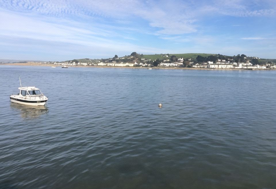 Aqua Fun City Hotel Over view