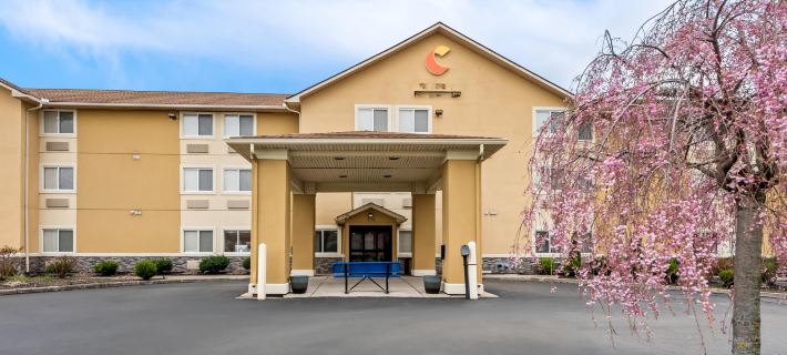 Comfort Inn & Suites Fairborn Near Wright Patterson AFB Hotels in Greene County