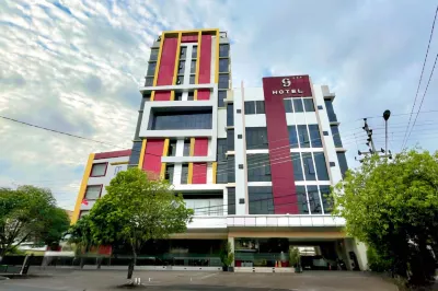 G-Hotel Pontianak Hotels in Darat Sekip