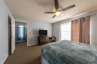 Mandalay Shores Resort Hotels in Oxnard