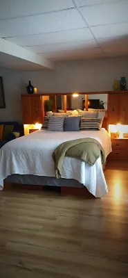 Peaceful Pond Retreat • Clean • Cozy • Private • Near Traverse City! Hotels in 