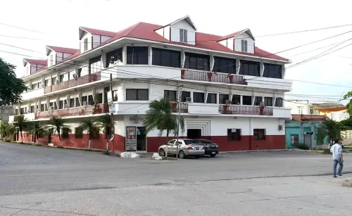 Hotel Casa Flores de Tikal